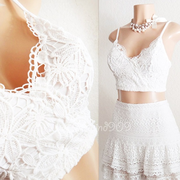 ❌Sold out❌ Crochet Lace Cropped Bralette Top - Picture 2 of 8